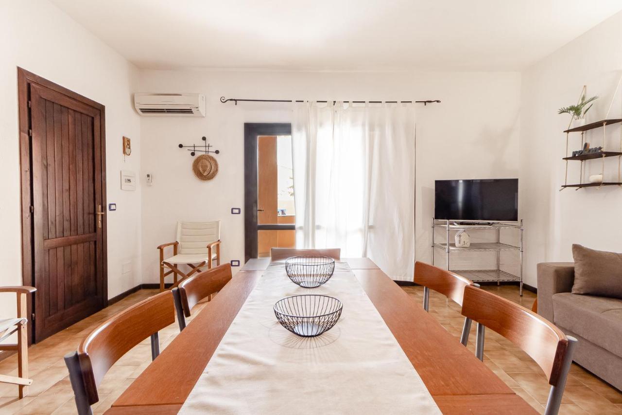 Relax Family House Al Mare Apartment Isola Rossa Exterior foto