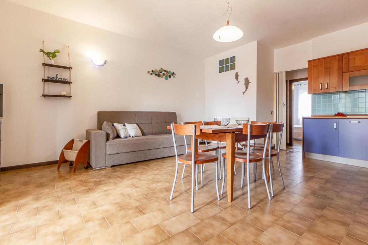 Relax Family House Al Mare Apartment Isola Rossa Exterior foto