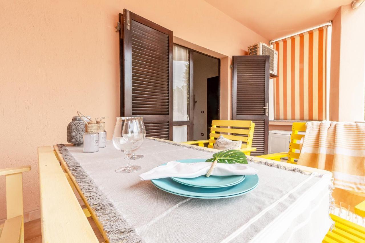 Relax Family House Al Mare Apartment Isola Rossa Exterior foto