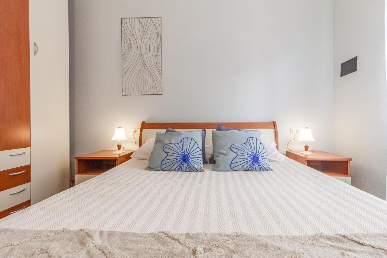 Relax Family House Al Mare Apartment Isola Rossa Exterior foto