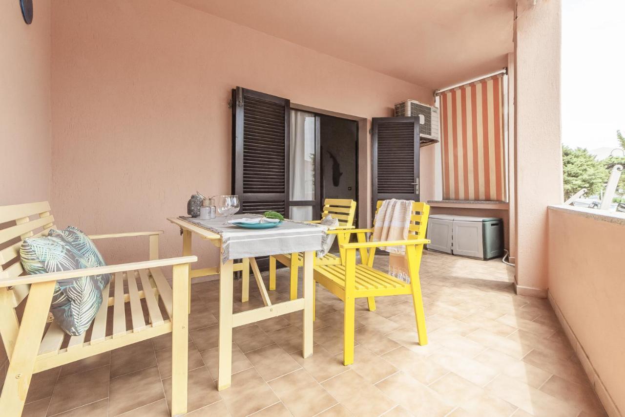 Relax Family House Al Mare Apartment Isola Rossa Exterior foto