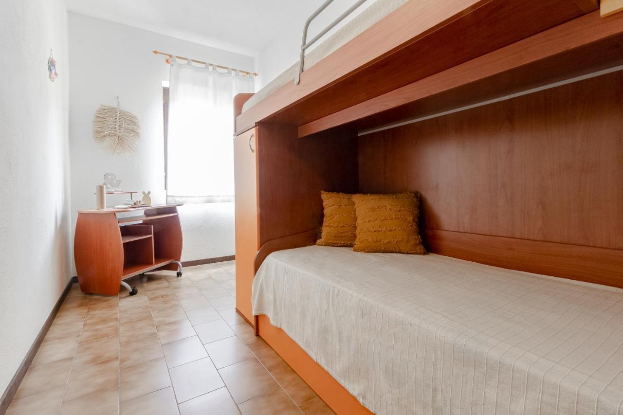 Relax Family House Al Mare Apartment Isola Rossa Exterior foto