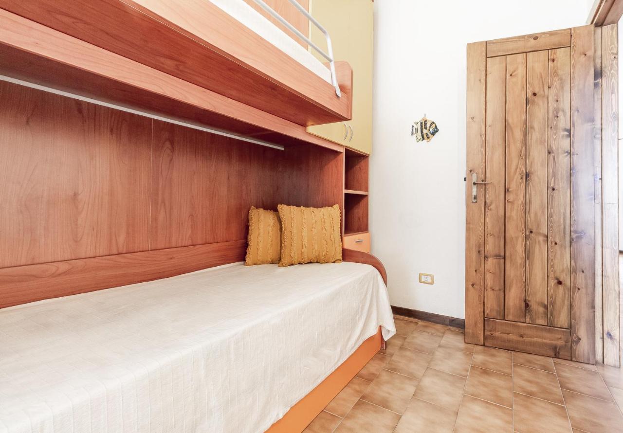 Relax Family House Al Mare Apartment Isola Rossa Exterior foto