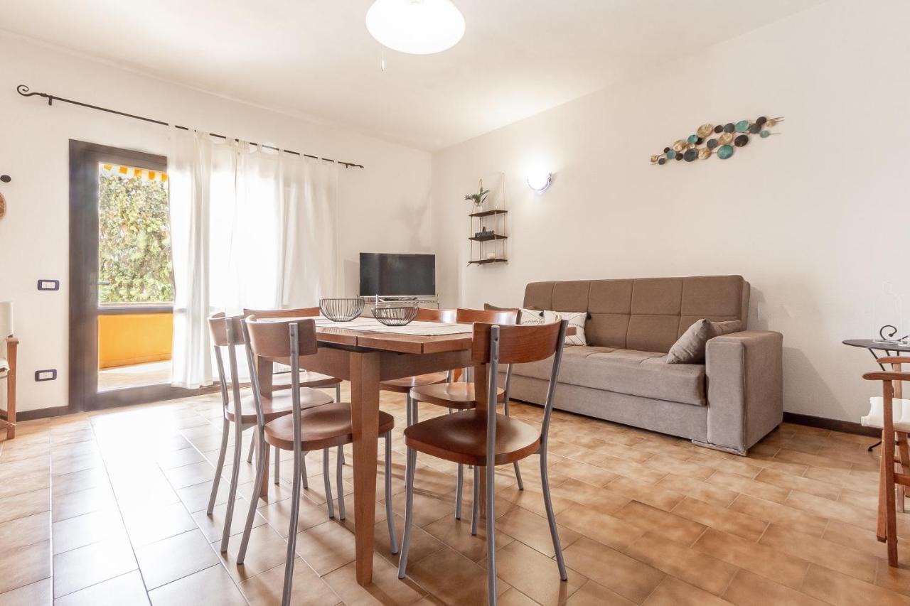 Relax Family House Al Mare Apartment Isola Rossa Exterior foto