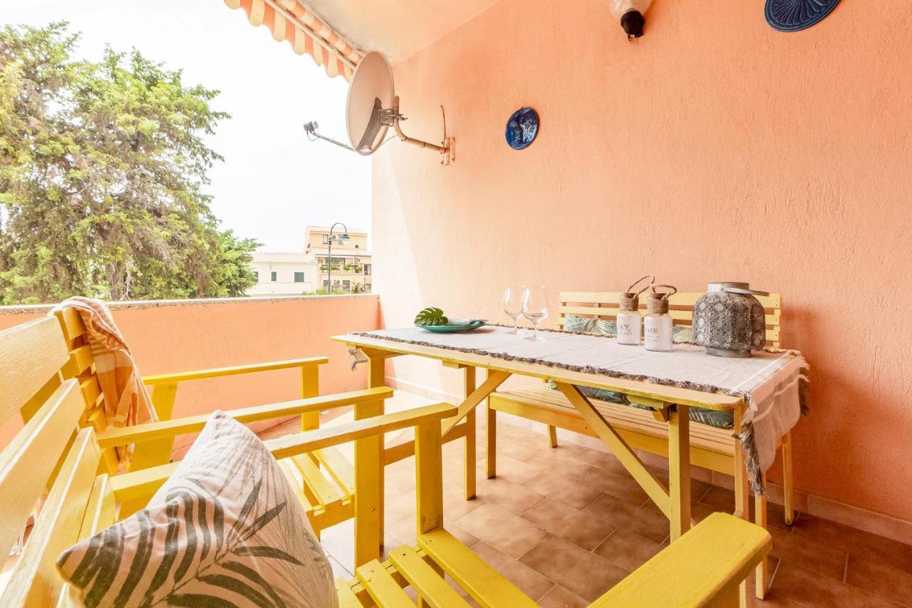 Relax Family House Al Mare Apartment Isola Rossa Exterior foto