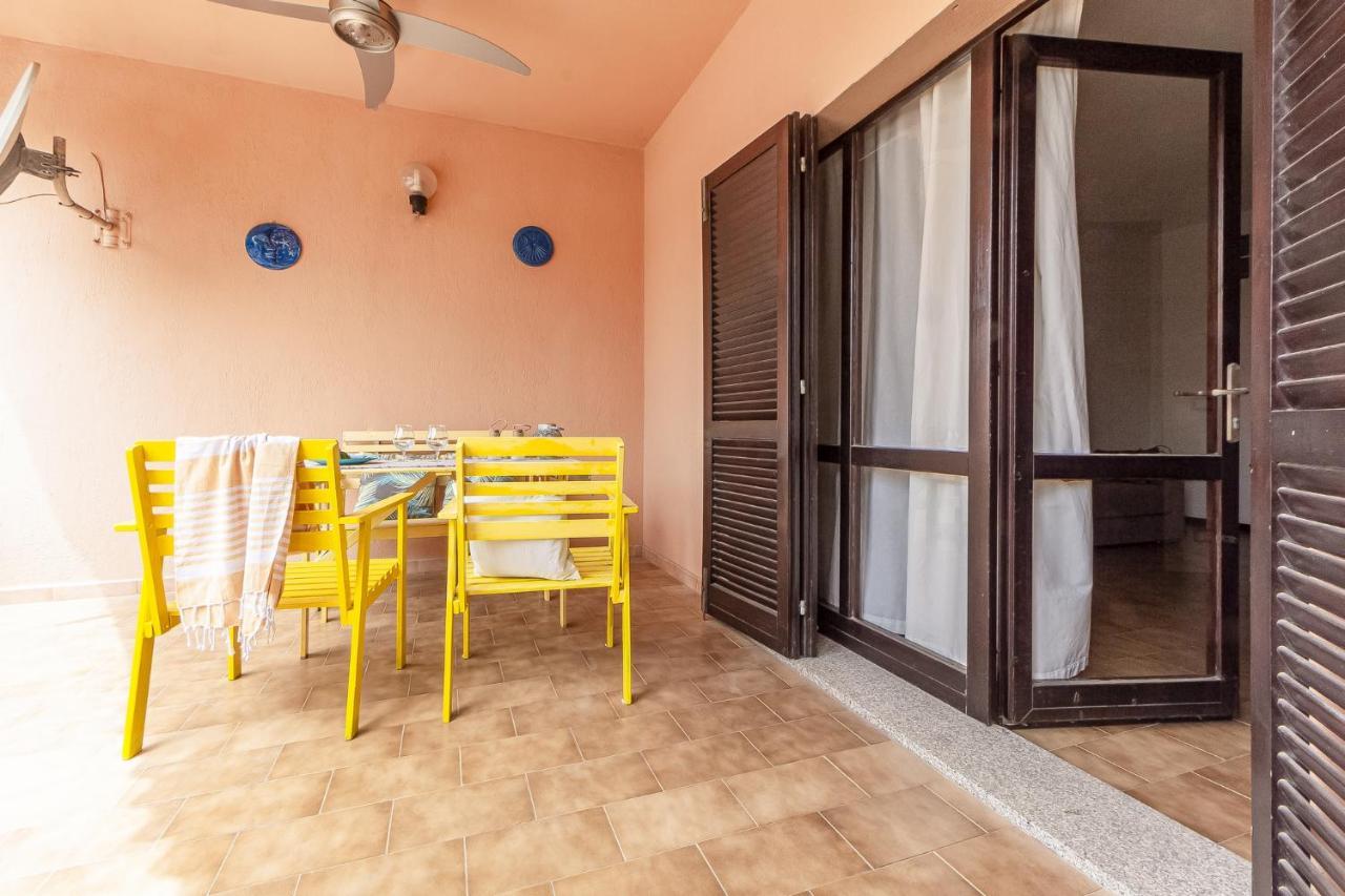 Relax Family House Al Mare Apartment Isola Rossa Exterior foto